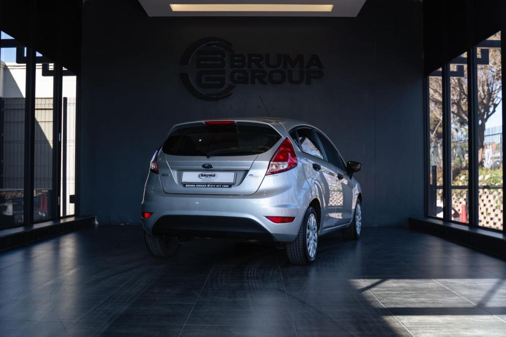 Ford Fiesta 5-door 1.0T Ambiente, image 2