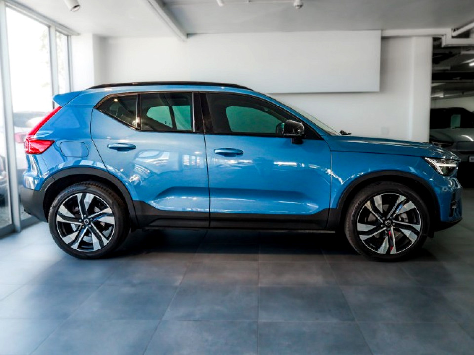 VOLVO XC40 B3 PLUS DARK GEARTRONIC (MILD HYBRID), image 2
