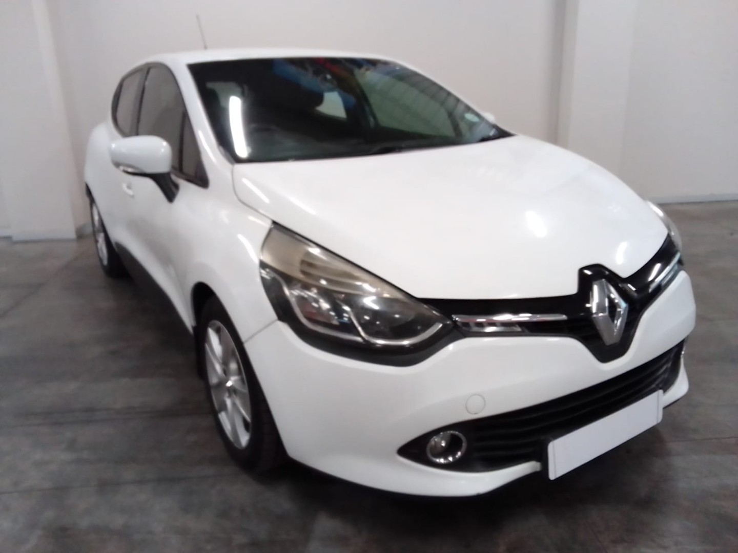 RENAULT CLIO IV 900 T EXPRESSION 5DR (66KW), image 1