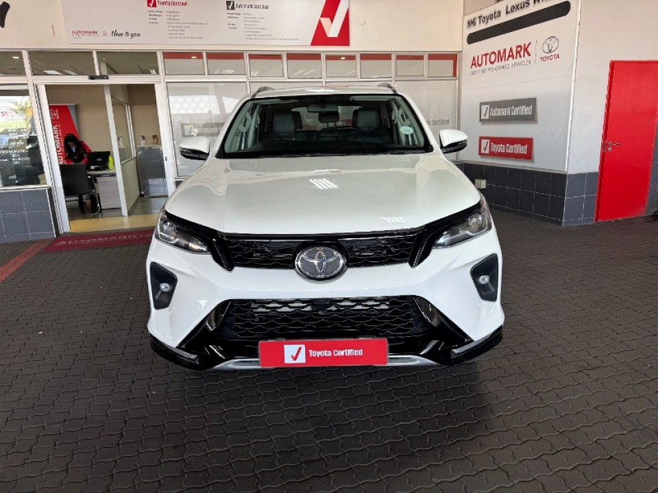 TOYOTA  FORTUNER 2.8GD-6 R/B A/T, image 2