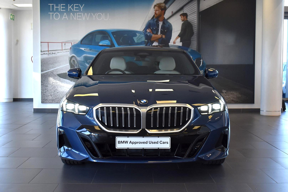BMW 520d M SPORT, image 2