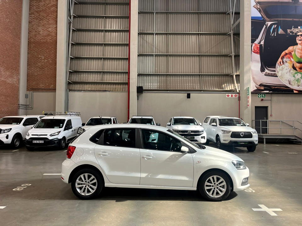 VOLKSWAGEN POLO VIVO 1.4 COMFORTLINE (5DR), image 2