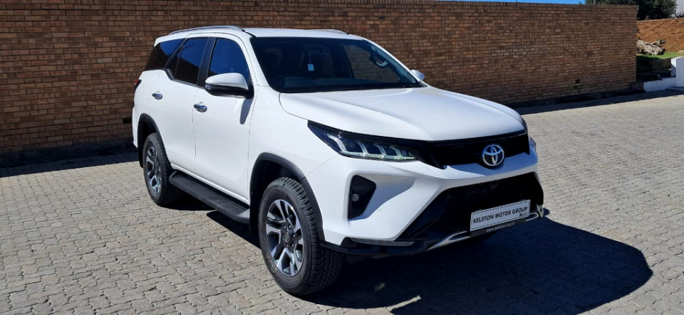 TOYOTA  FORTUNER 2.8GD-6 R/B A/T, image 1