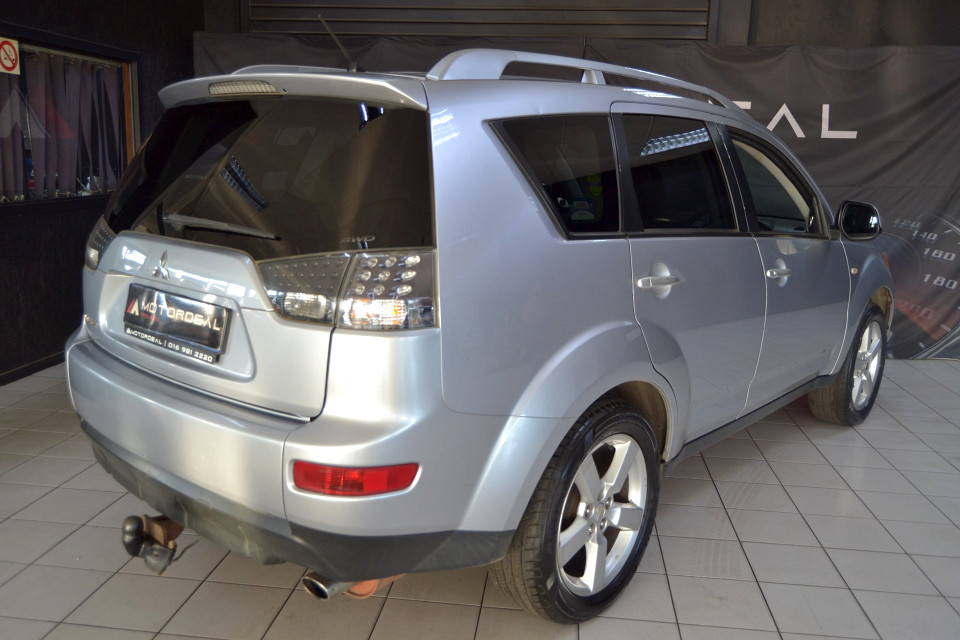 MITSUBISHI OUTLANDER 2.4 GLS A/T, image 1