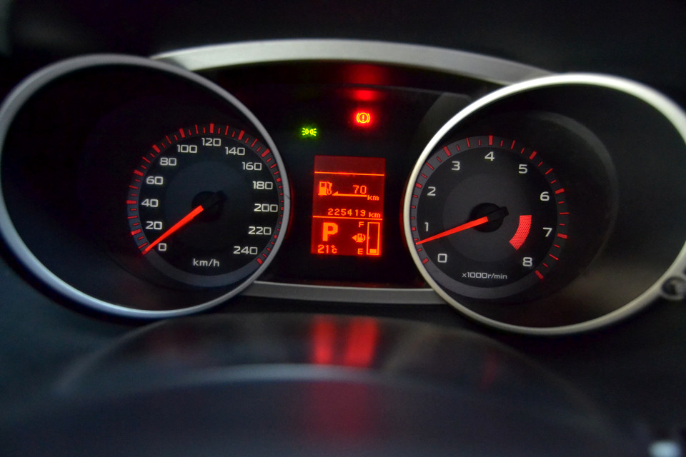MITSUBISHI OUTLANDER 2.4 GLS A/T, image 2