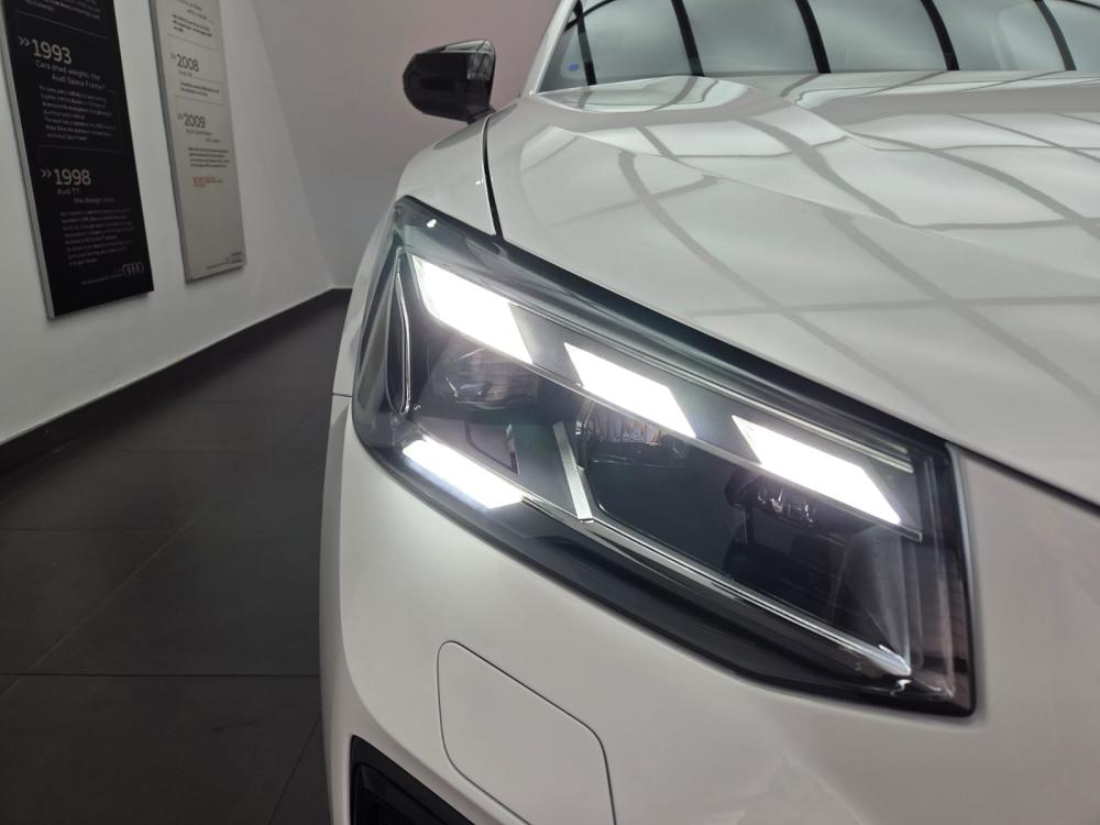Audi Q2 Black Edition 35 TFSI tiptronic, image 2