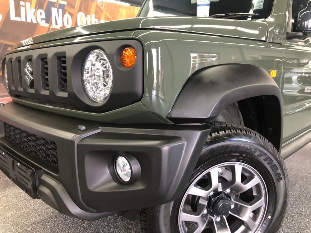 Suzuki Jimny 1.5 GLX Auto, image 2