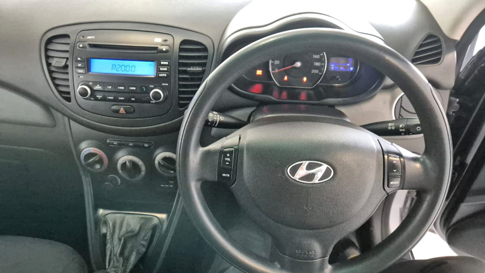 HYUNDAI i10 1.1 GLS/MOTION, image 2