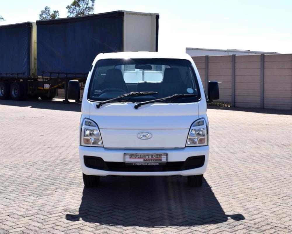 Hyundai H-100 Bakkie 2.6D Deck, image 2
