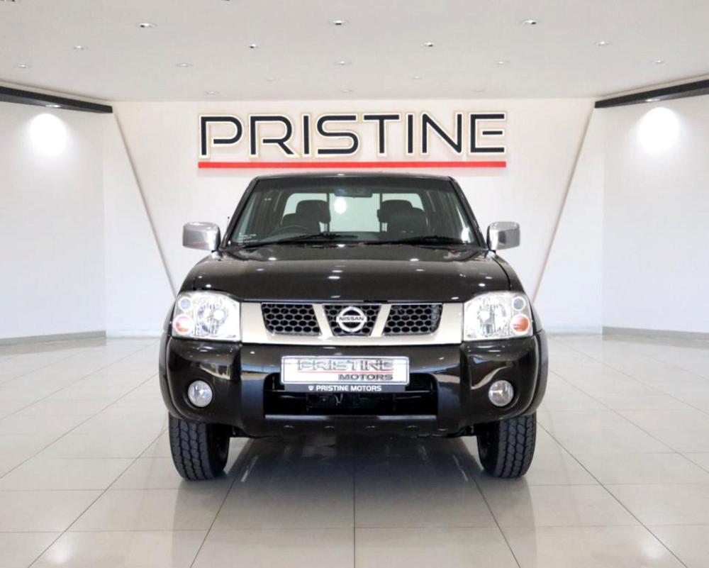 Nissan NP300 Hardbody 2.4 double cab 4x4, image 2