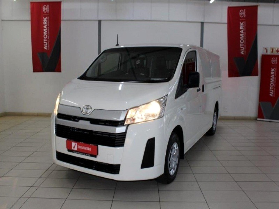 TOYOTA QUANTUM 2.8 LWB F/C P/V, image 1