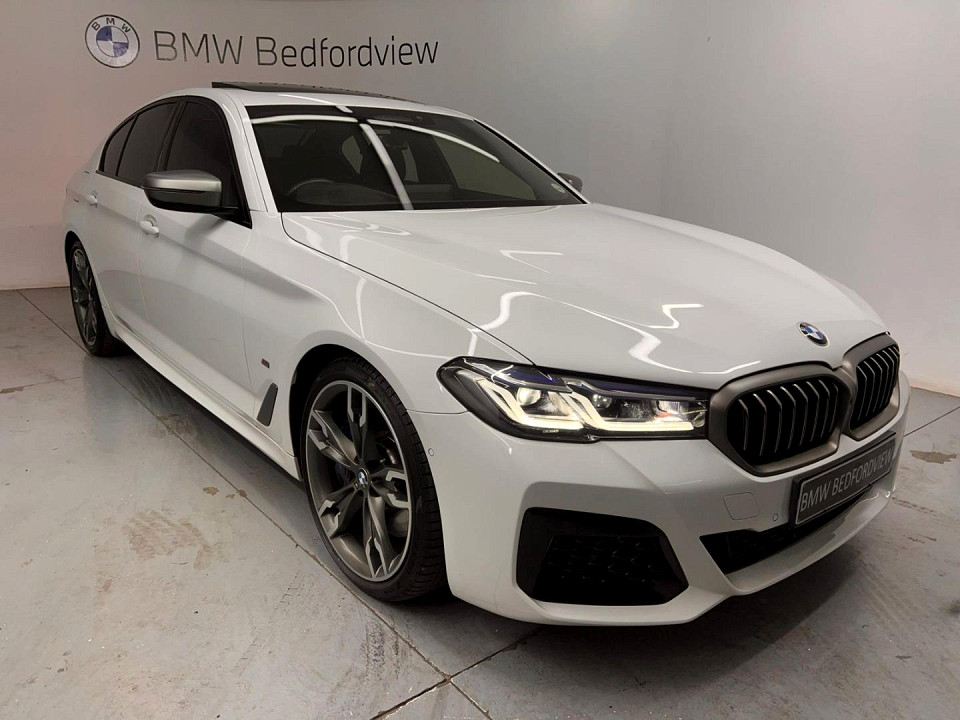 BMW M550i xDRIVE A/T (G30), image 1