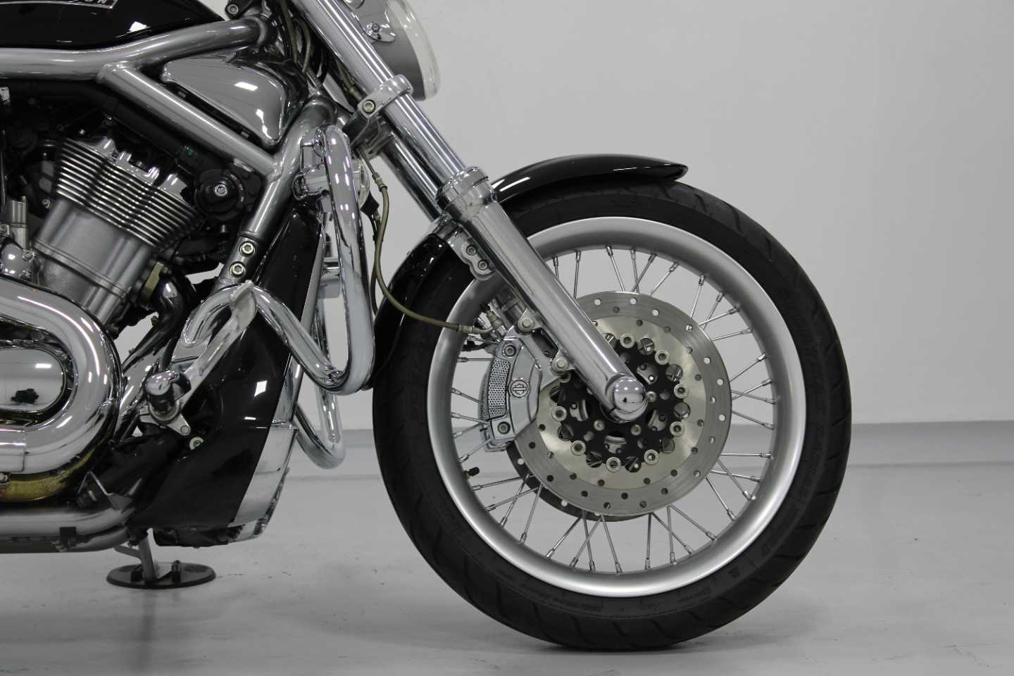 HARLEY DAVIDSON V-ROD, image 2