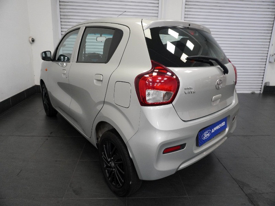 TOYOTA VITZ 1.0 XR, image 2