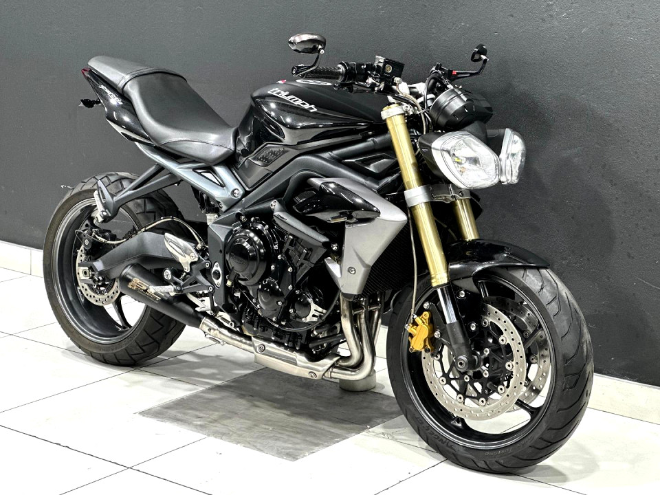 TRIUMPH Street Triple, image 2