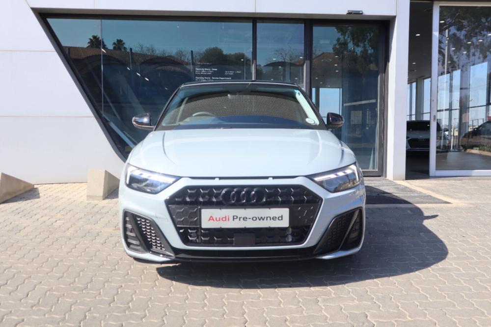 Audi A1 Sportback Black Edition 30 TFSI S tronic, image 2