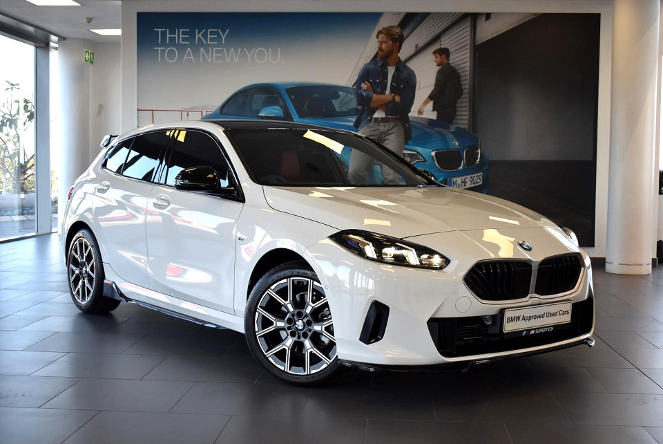 BMW 118 A/T (F70), image 1