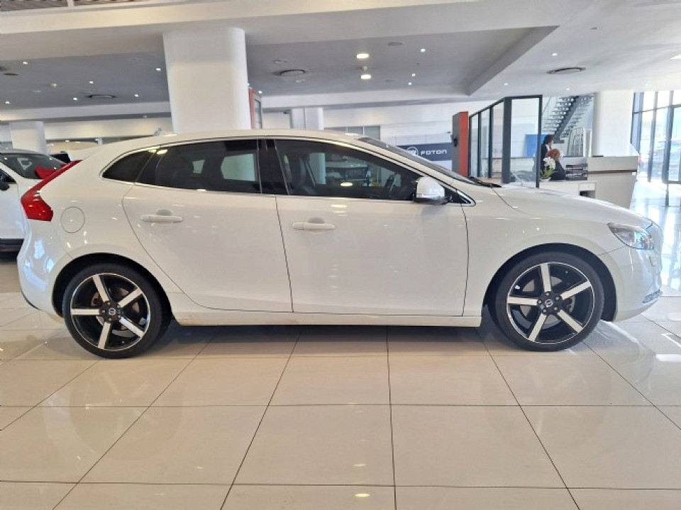 VOLVO V40 CC T4 EXCEL, image 2