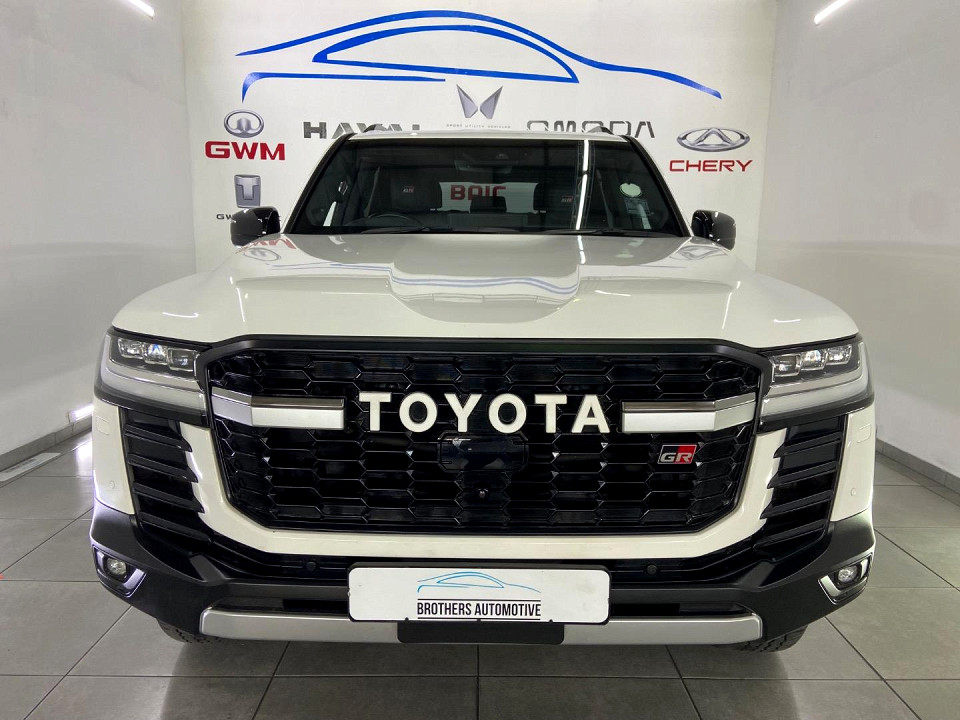 Toyota Land Cruiser 300 V6 3.5T GR-S, image 2