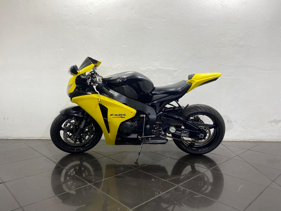 SUZUKI 1000 RR, image 2