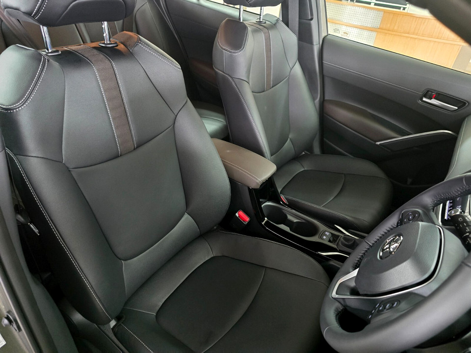TOYOTA COROLLA CROSS 1.8 XS , image 2