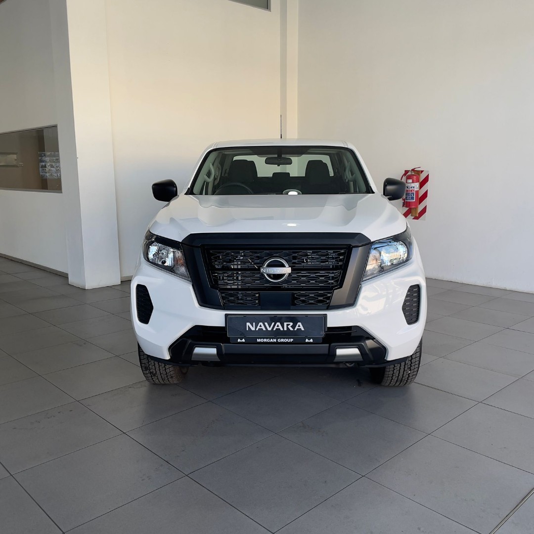NISSAN NAVARA 2.5DDTi SE PLUS A/T D/C P/U, image 2