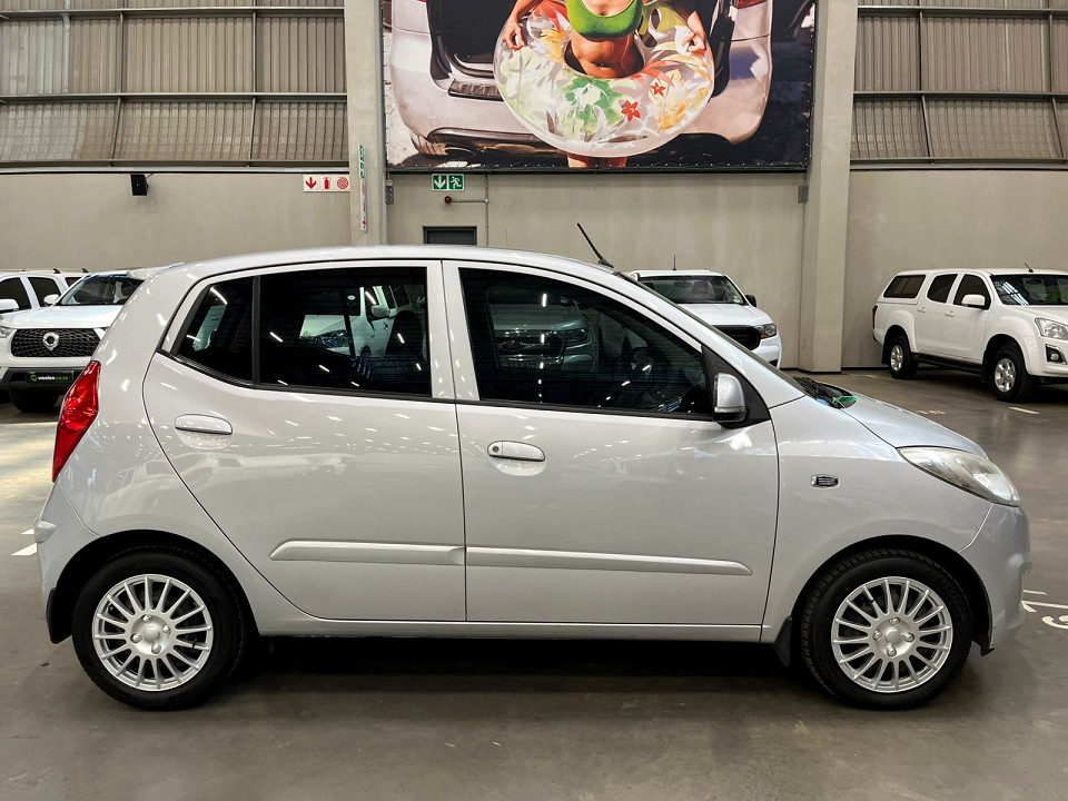 Hyundai i10 1.25 GLS auto, image 2