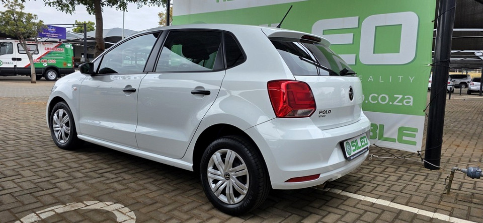 VOLKSWAGEN POLO VIVO 1.4 TRENDLINE (5DR), image 2