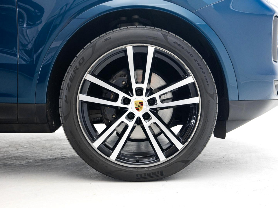 PORSCHE CAYENNE (E3 II), image 2
