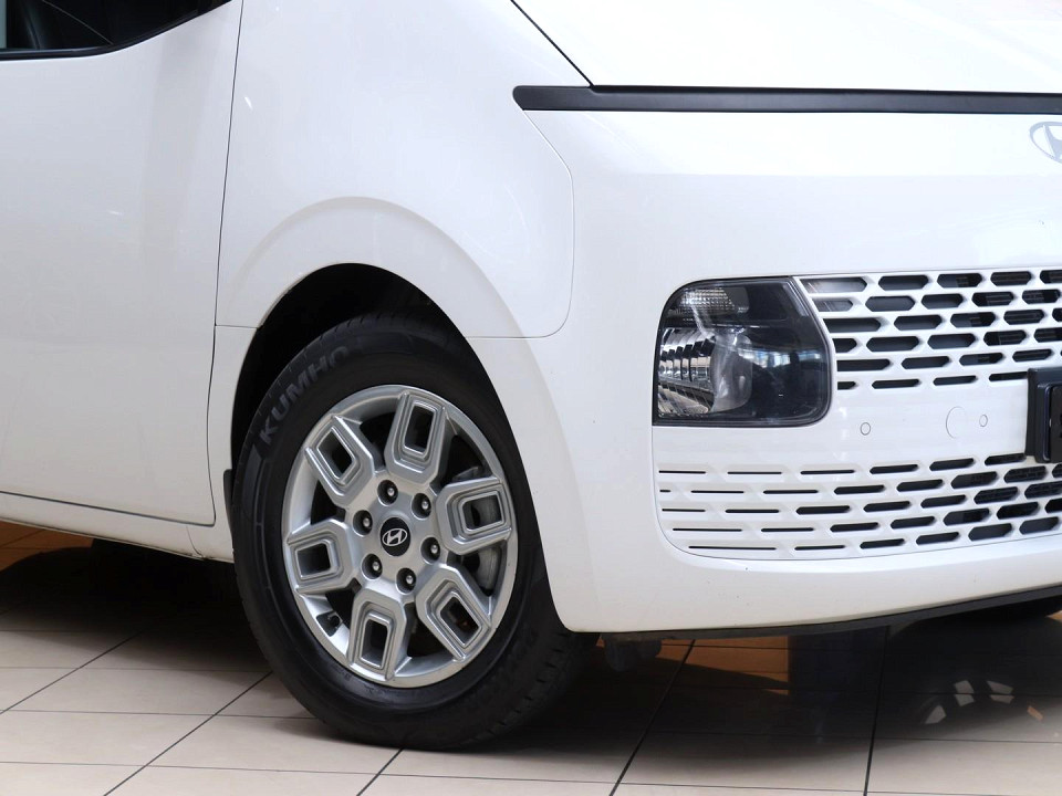 HYUNDAI STARIA 2.2D EXECUTIVE A/T (11 SEAT), image 2