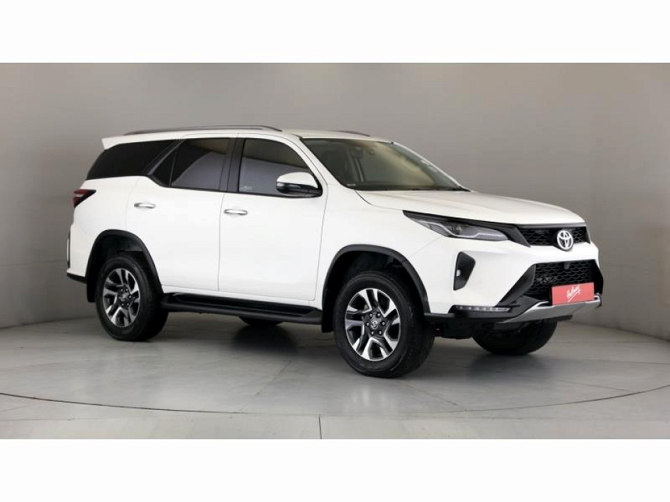 TOYOTA FORTUNER 2.4GD-6 4X4 A/T, image 1