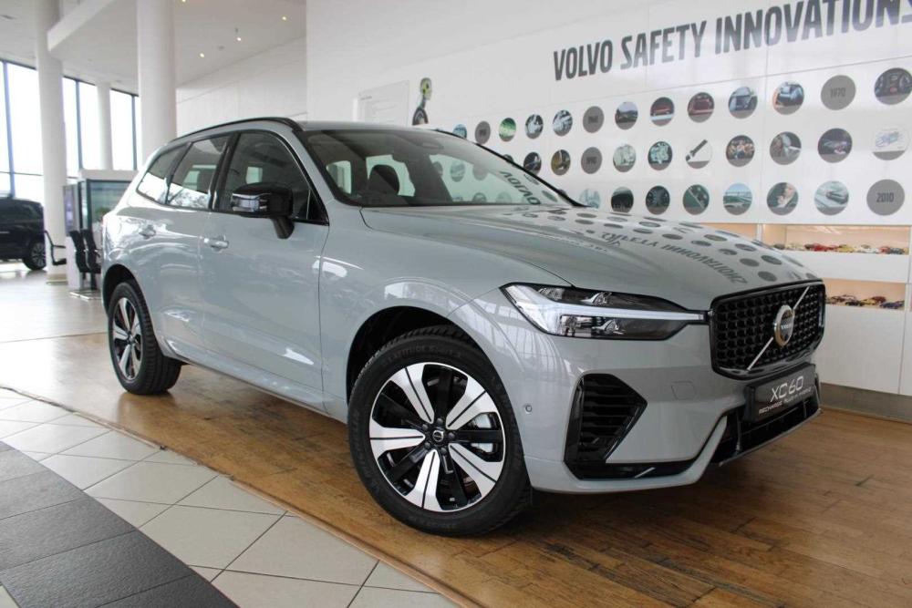 Volvo XC60 T8 Twin Engine R-Design AWD, image 1