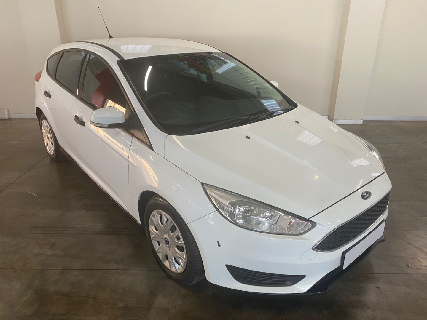 FORD FOCUS 1.0 ECOBOOST AMBIENTE 5Dr, image 1