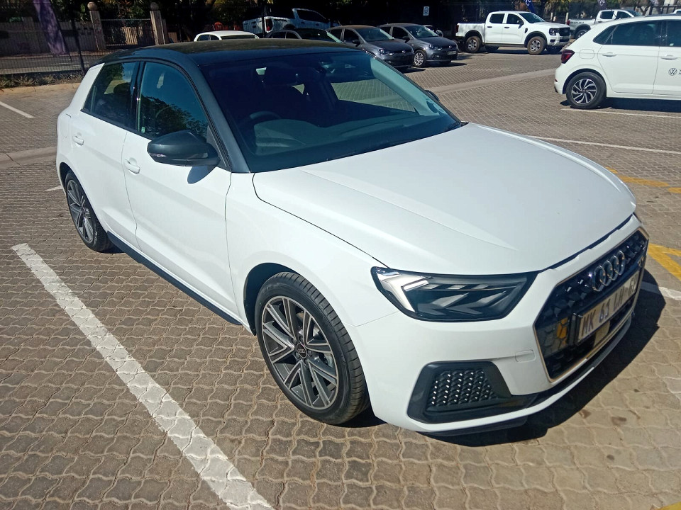 AUDI A1 SPORTBACK 30 TFSI ADVANCED S-TRONIC, image 2