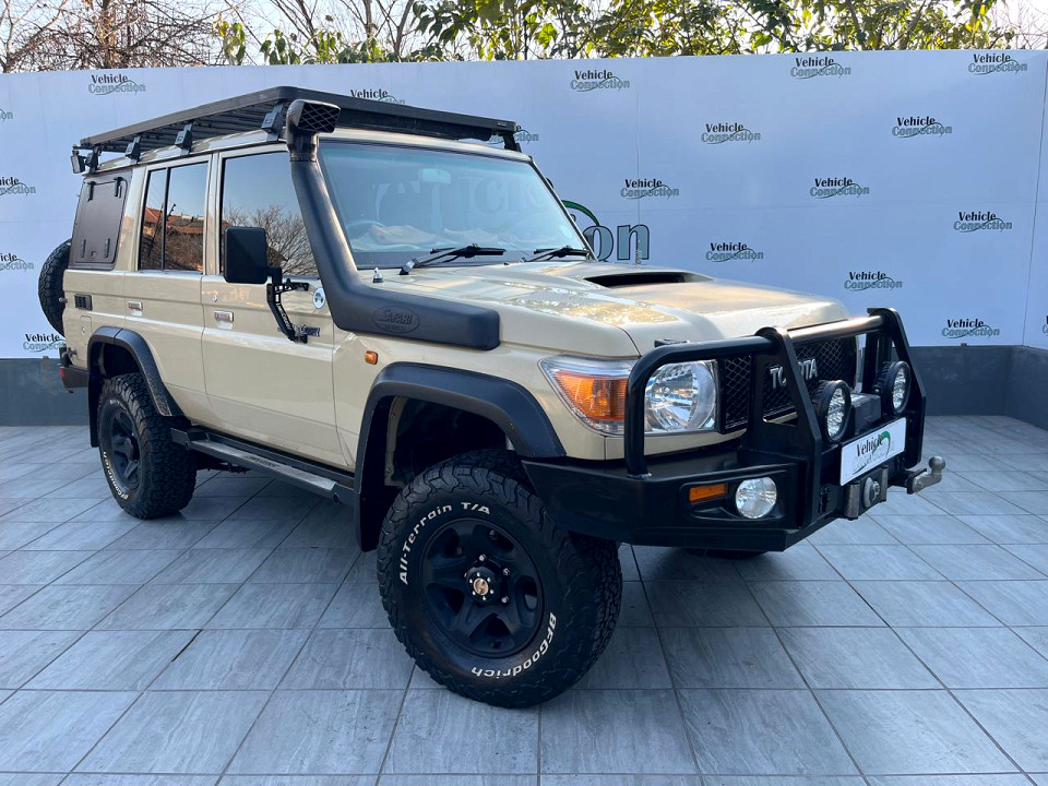 TOYOTA LANDCRUISER 76 4.5D V8 S/W, image 1