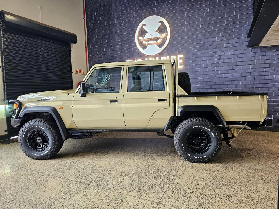 TOYOTA LAND CRUISER 79 2.8 GD-6 P/U D/C A/T, image 2