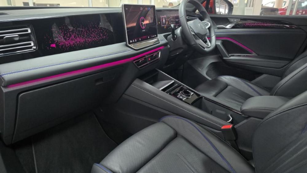 Volkswagen Tiguan R-Line 2.0TDI 110 kW 4Motion DSG, image 2