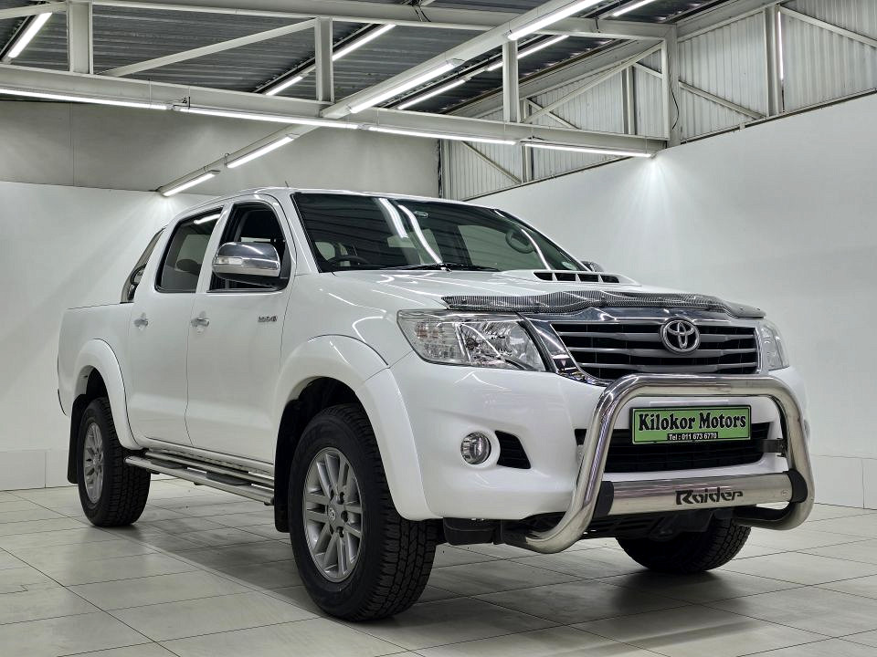 Toyota Hilux 3.0D-4D double cab 4x4 Raider, image 1