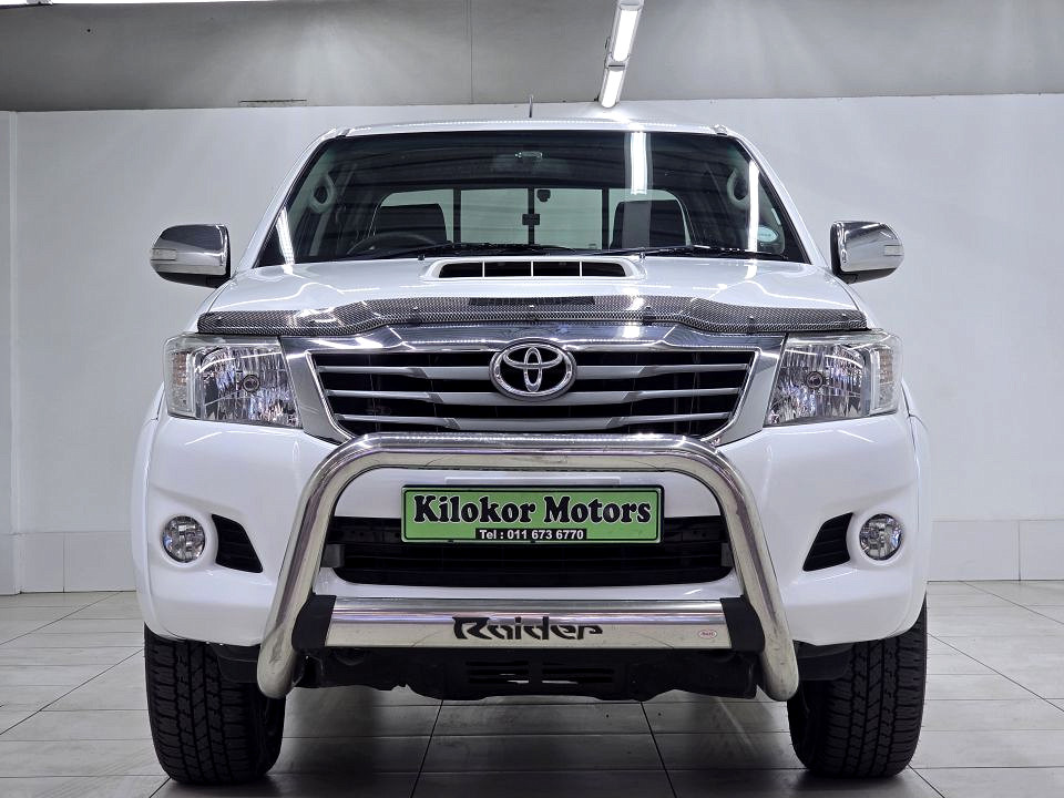 Toyota Hilux 3.0D-4D double cab 4x4 Raider, image 2
