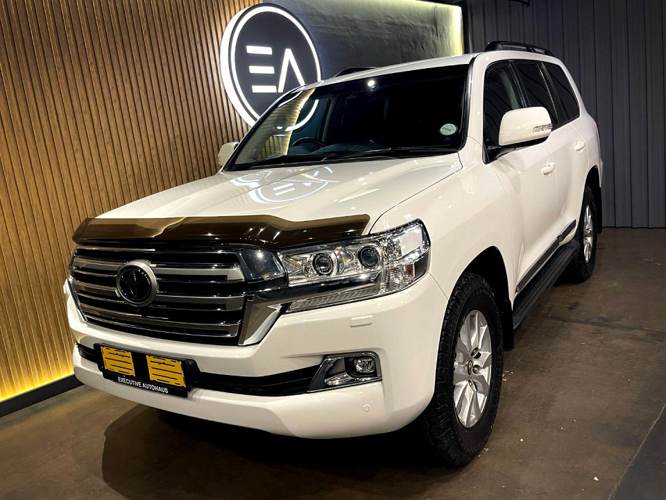 Toyota Land Cruiser 200 4.5D-4D V8 VX-R, image 1