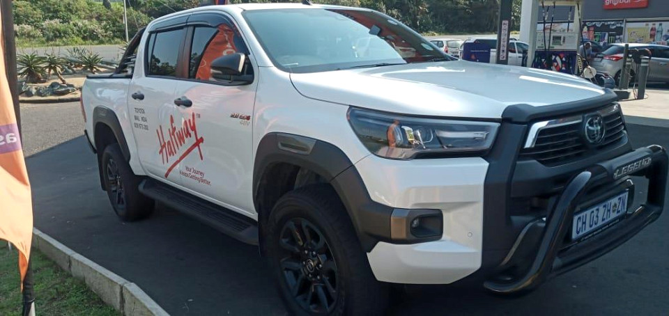 TOYOTA HILUX 2.8 GD-6 RB LEGEND A/T P/U D/C (MHEV), image 1
