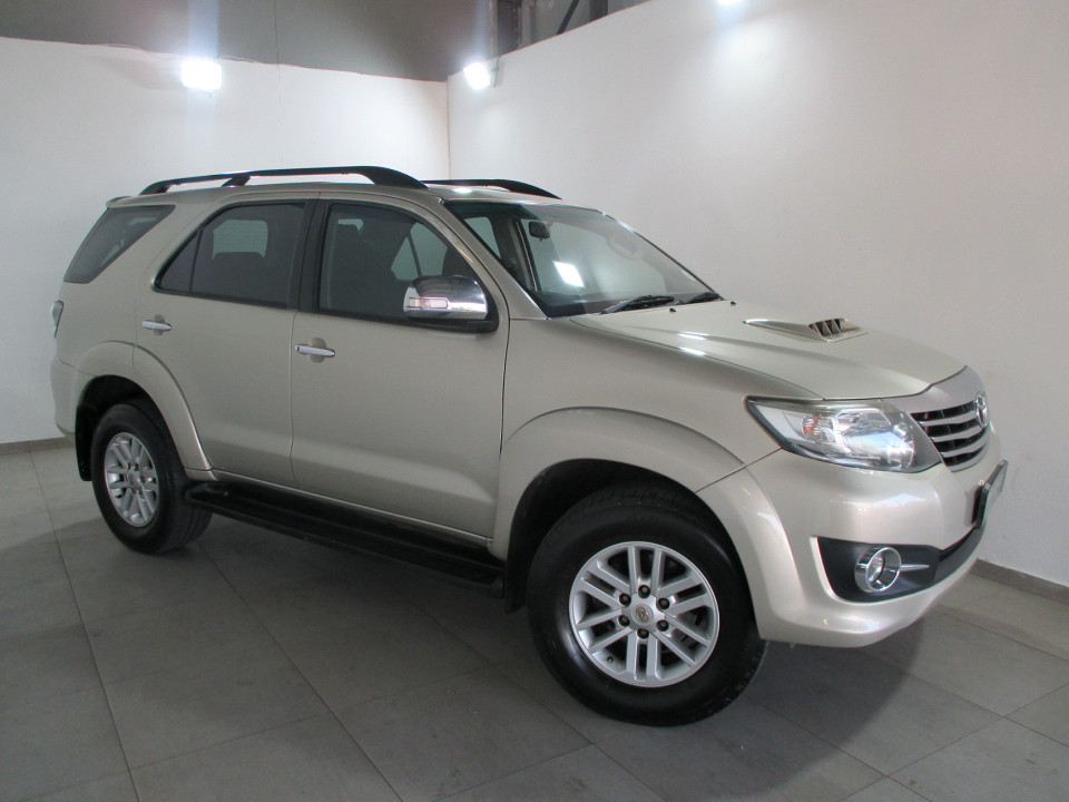 TOYOTA FORTUNER 2.5D-4D RB A/T, image 2