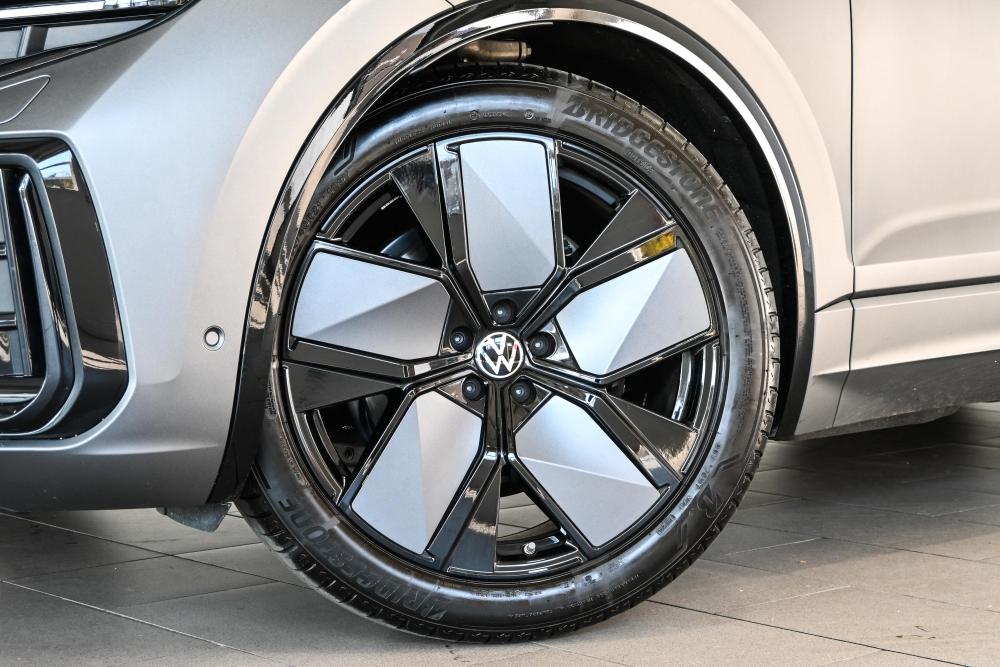 Volkswagen Touareg 3.0 TDI V6 R-Line, image 2