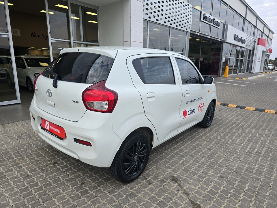 TOYOTA VITZ 1.0 XR AMT, image 2