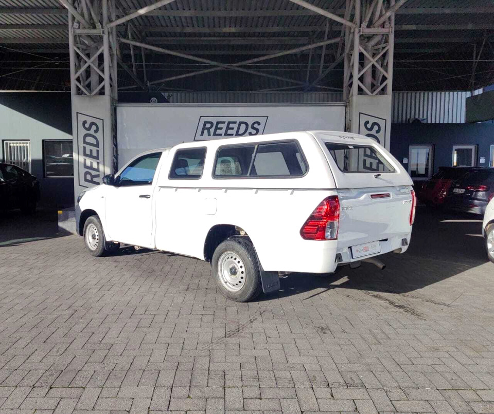 Toyota Hilux 2.4GD S, image 2