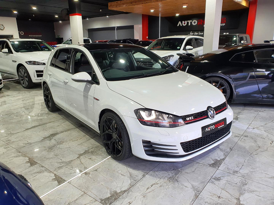 VOLKSWAGEN GOLF VII GTi 2.0 TSI DSG, image 1