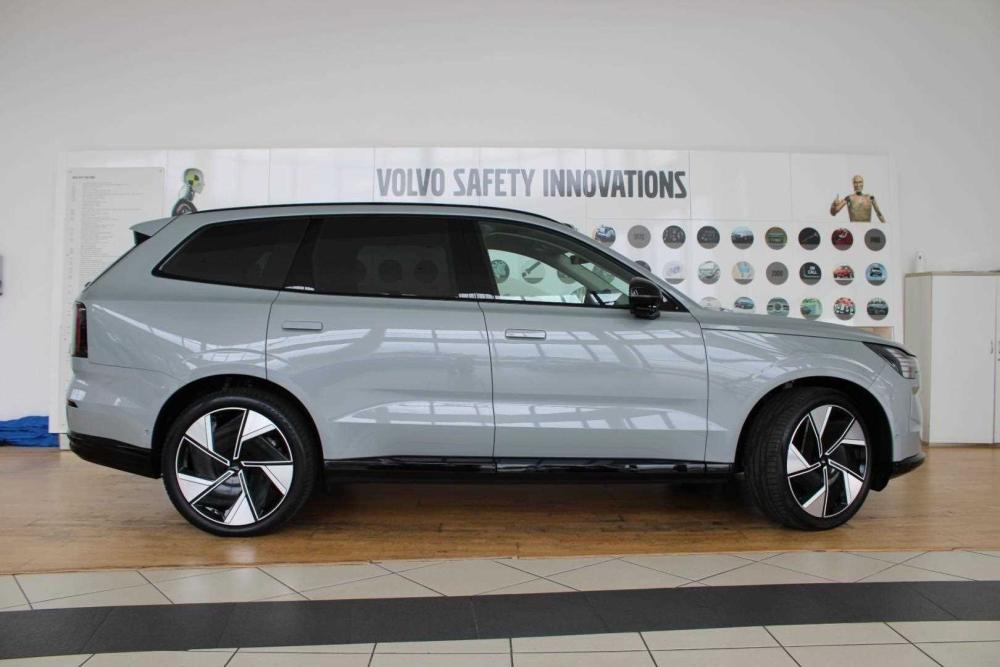 Volvo EX90 Ultra Twin Motor Performance, image 2