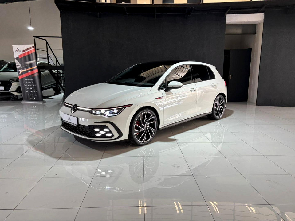 Volkswagen Golf 8 GTi  2.0 TSI DSG, image 2