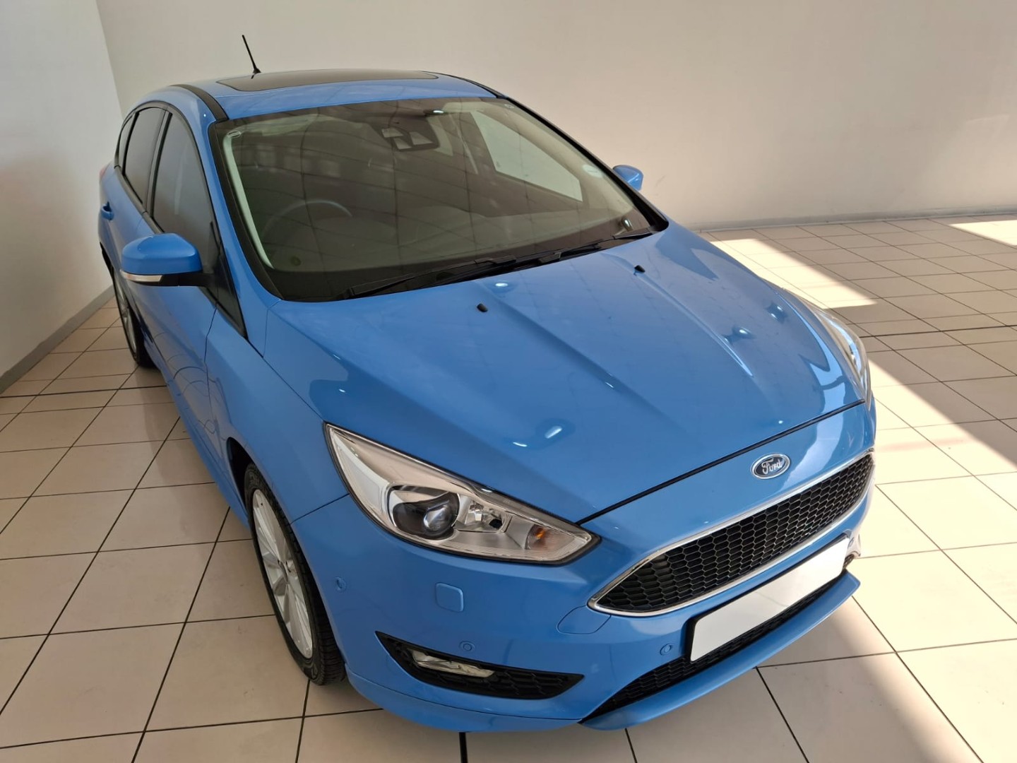 Ford Focus hatch 1.0T Trend auto, image 1