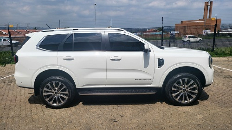 FORD EVEREST 3.0D V6 PLATINUM AWD A/T, image 2
